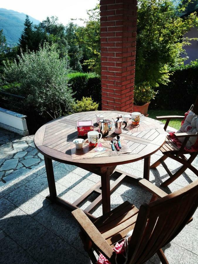 Casa Vacanza Il Glicine Casale Corte Cerro Eksteriør bilde